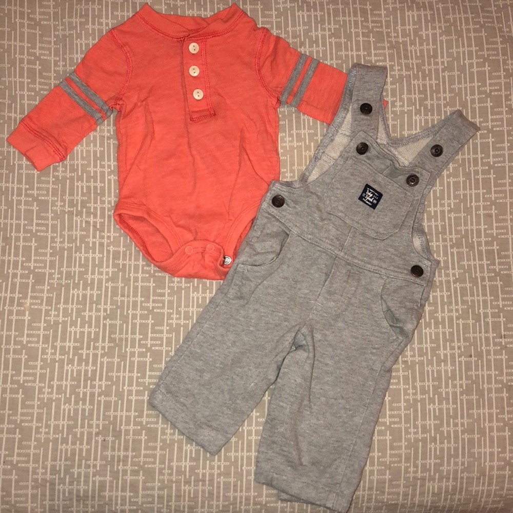 Baby b’gosh set